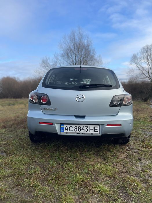 Продам своє авто Mazda 3 1.6 бензин/механіка 2008 рік
