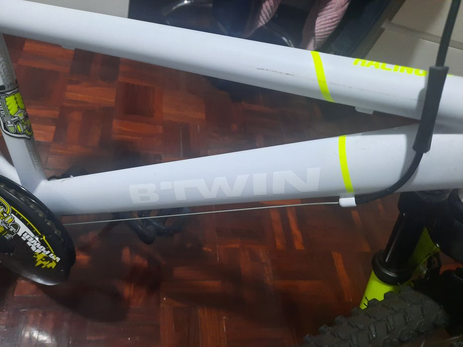 Bicicleta B'TWIN Racing Boy 500 de 20 polegadas