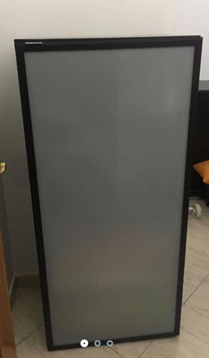 Móvel de sala com arrumação