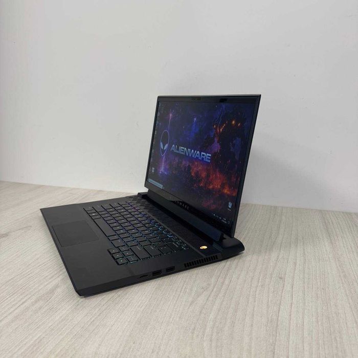 Dell Alienware m15 R3 144Hz i7-10750H 16GB SSD 512GB Radeon RX 5500M