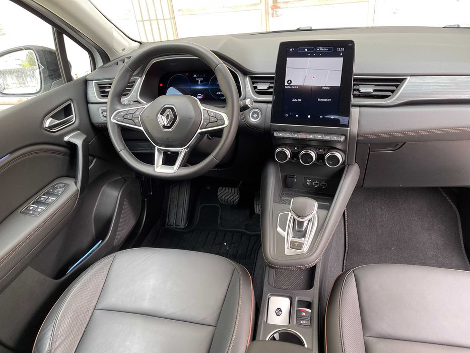 Renault Captur 1.6 E-Tech Plug-in Hybrid Initial Paris