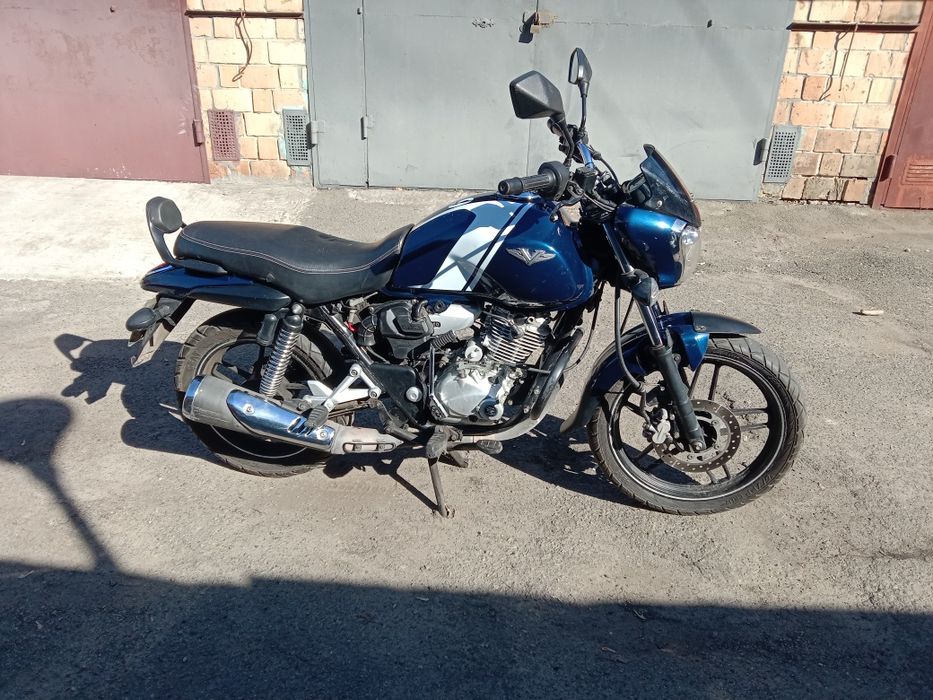 Продам Bajaj v15