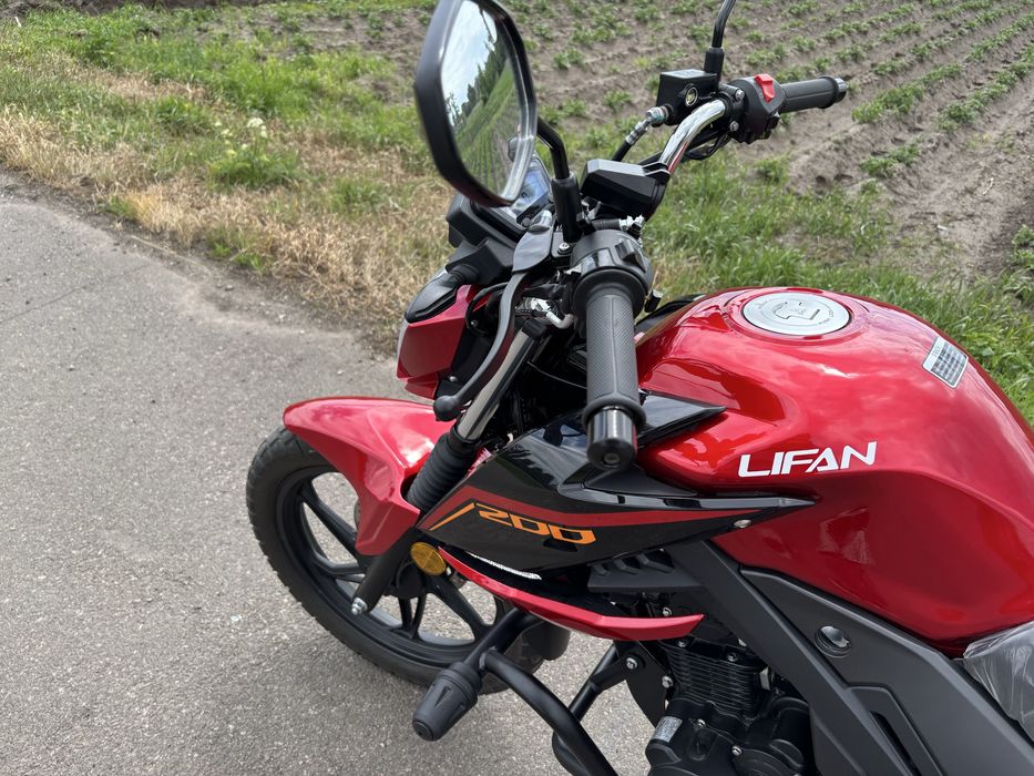 Lifan JR200 (LF175-10E).