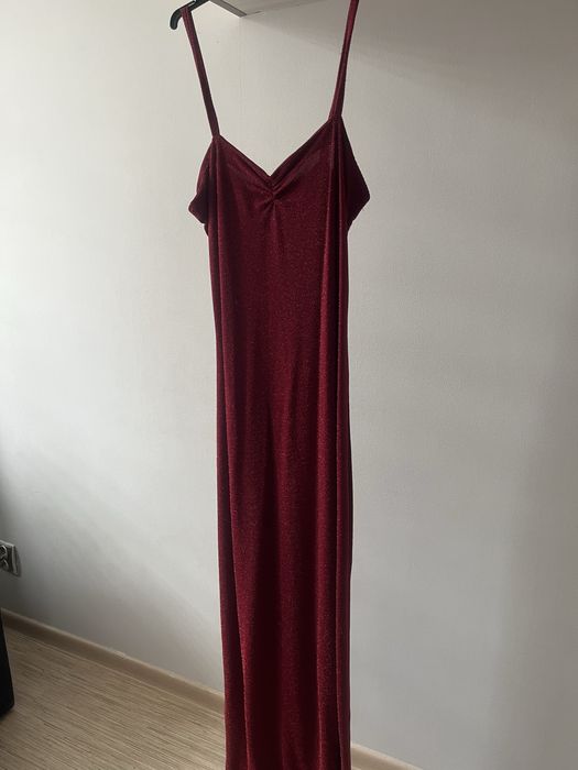 Elegancka długa sukienka – bordo – błyszcząca