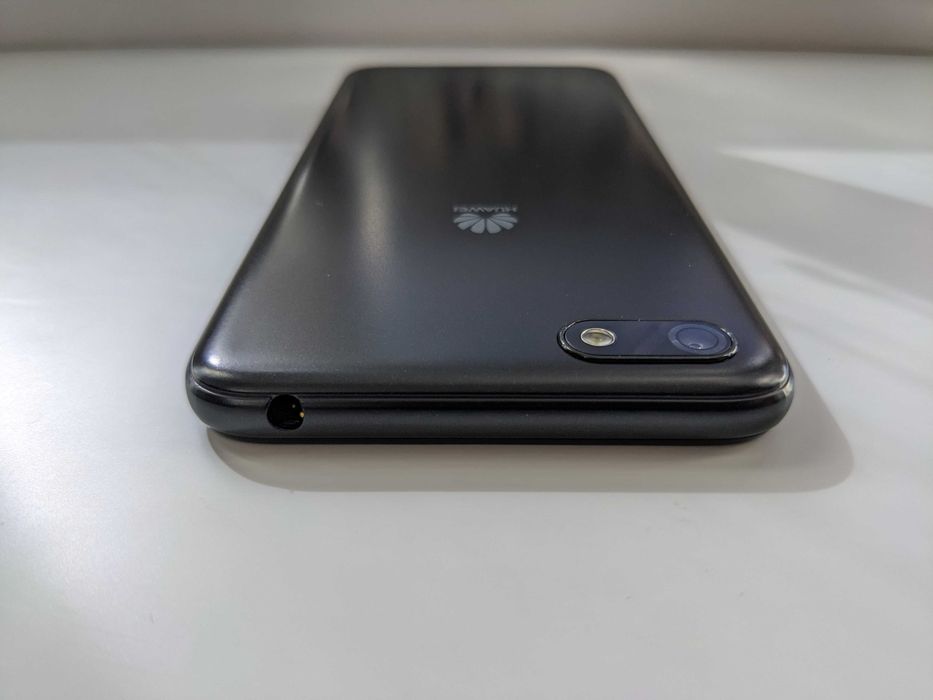 Смартфон Huawei Y5 2018