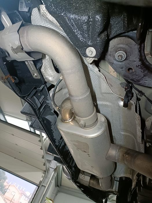 Linha de escape completa com Downpipe e panela com válvula Mercedes A3