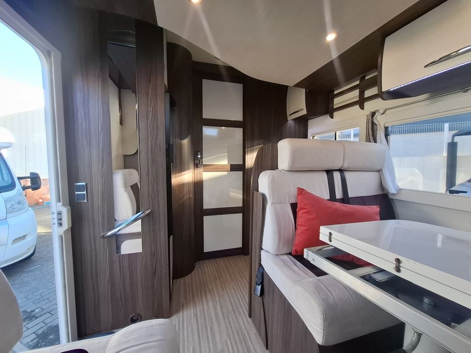 Autocaravana cama central+basculante 5 lugares