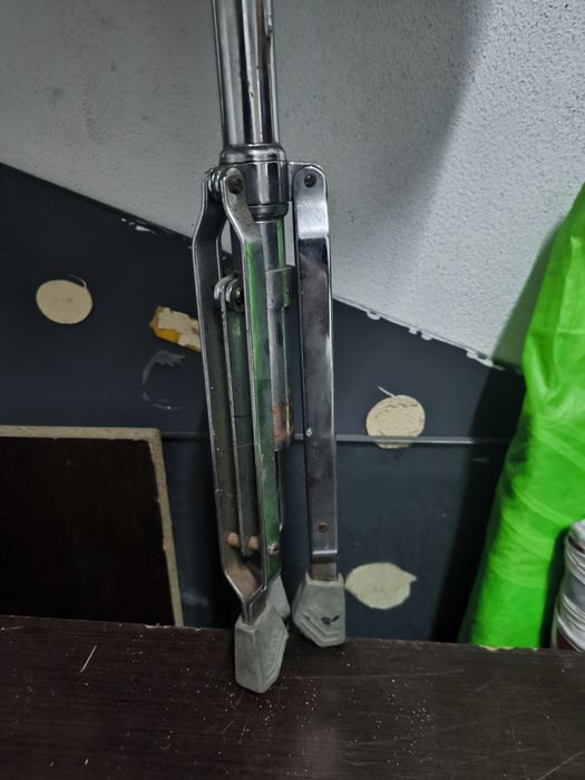 Banco elevatório para trabalho