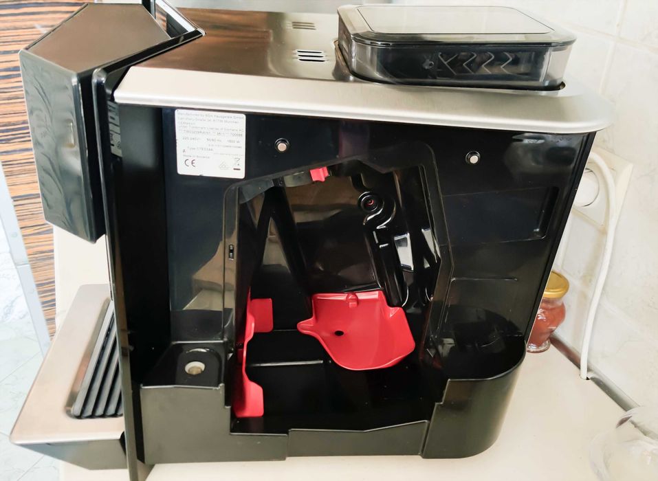W pełni automatyczny ekspres do kawy Siemens EQ.9 s300 INOX