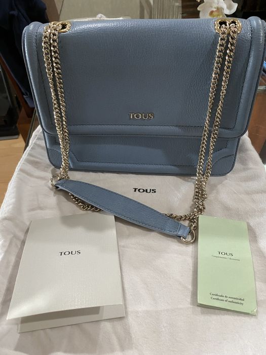 Mala Tous azul com corrente dourada