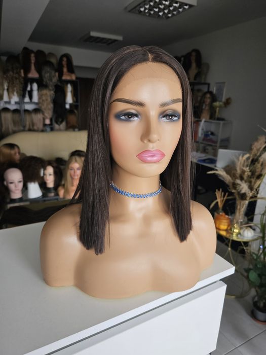 Peruka premium Zyta ciemny braz z refleksami lacefront naturalny efekt