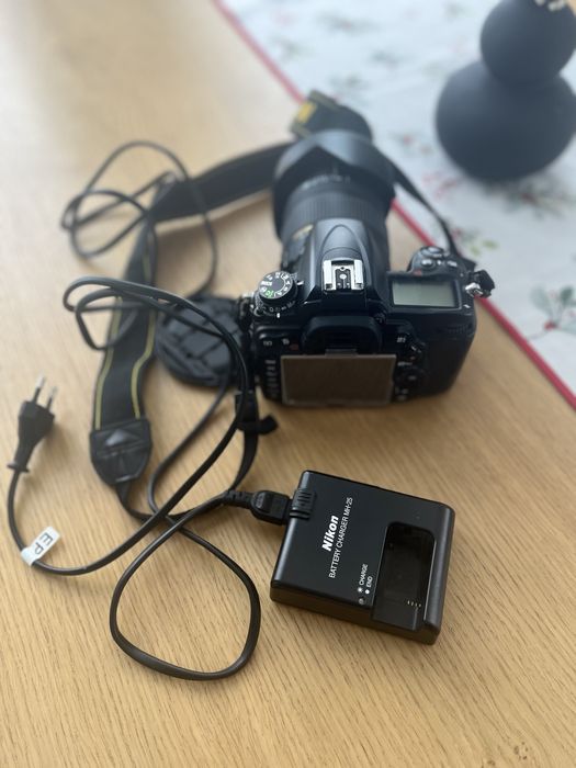 Nikon D7000 + Sigma 17-50