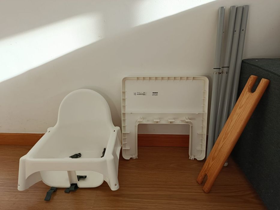 Cadeira de refeição Antilop, com tabuleiro, almofada e apoio de pés