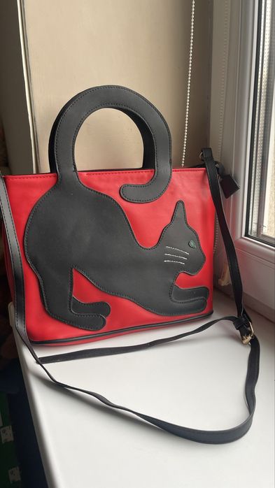 Яскрава сумочка  на літо