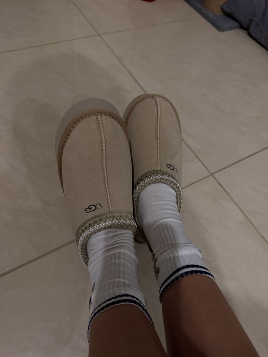 Стильні уггі UGG Tazz на високій платформі (Must Have сезону)