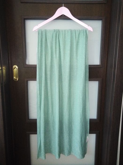 Miętowy szal z metalizowaną nicią Bershka