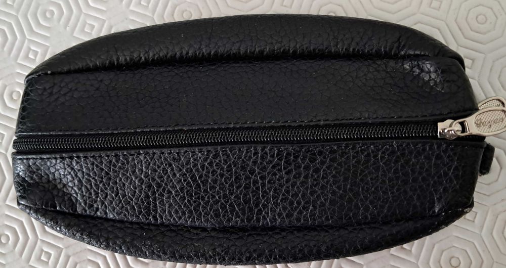 Estojo em napa preta