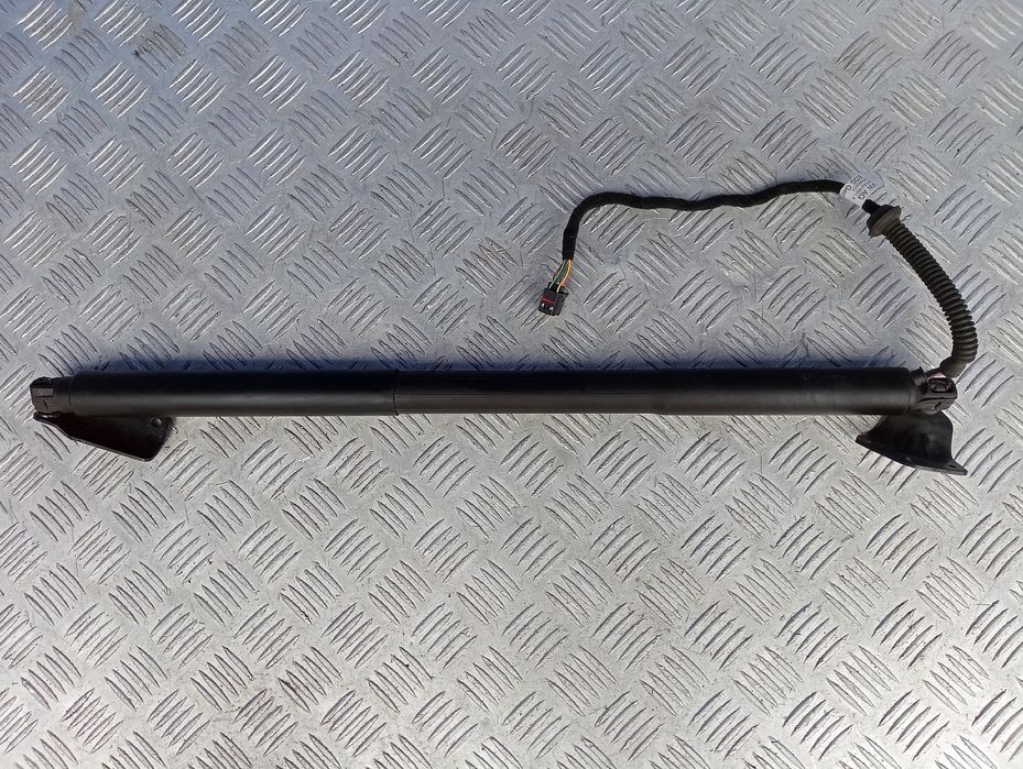 Амортизатор кришки багажника Porsche Cayenne 9Y0 Порш Каєн Порше Каен