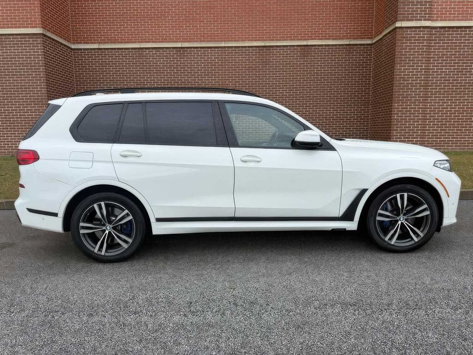 BMW X7      2020