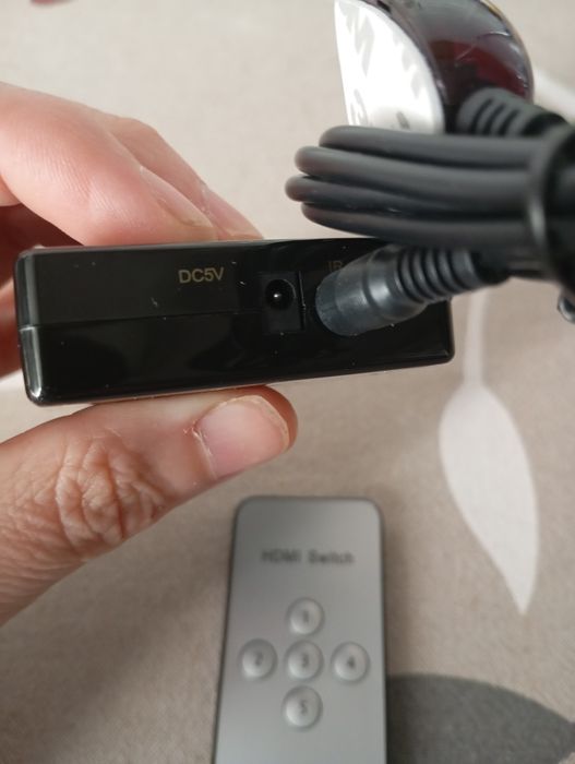 Switch Hdmi com comando433169837222144004