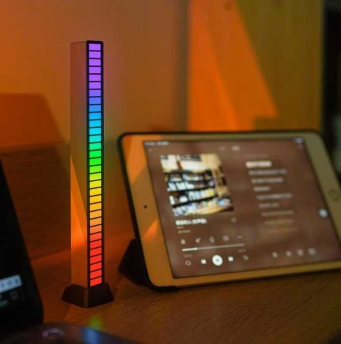 Equalizer RGB 40 LED migający w rytm muzyki na akumulator + aplikacja