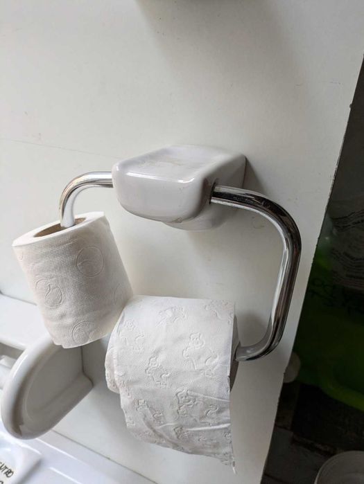Toalheiros de Porcelana e Inox bidet Roca 199X