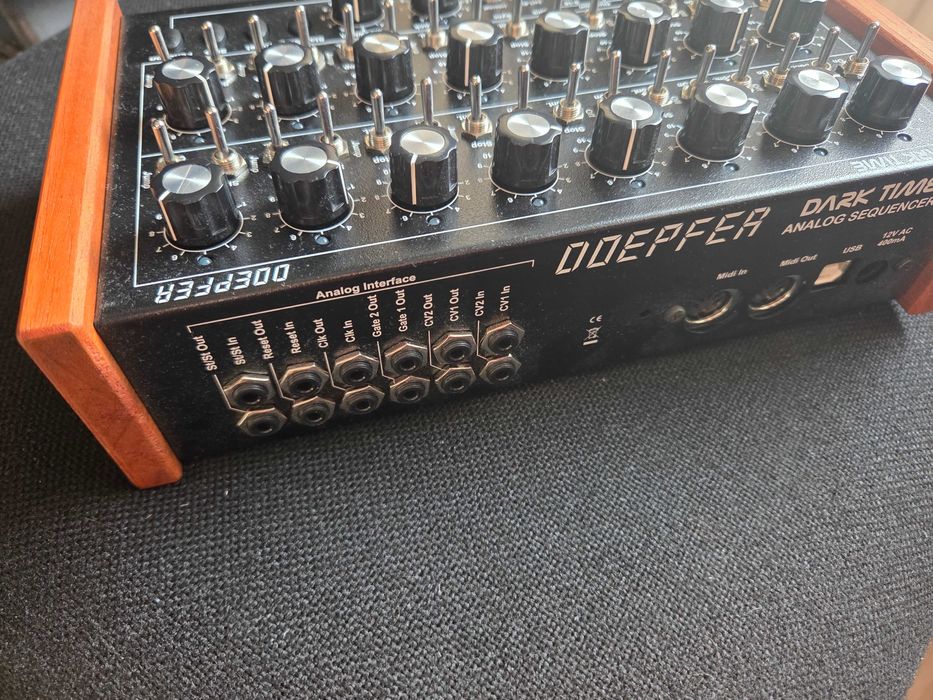 Doepfer Dark Time z niebieskimi diodami, gwarancja, sekwenser eurorack