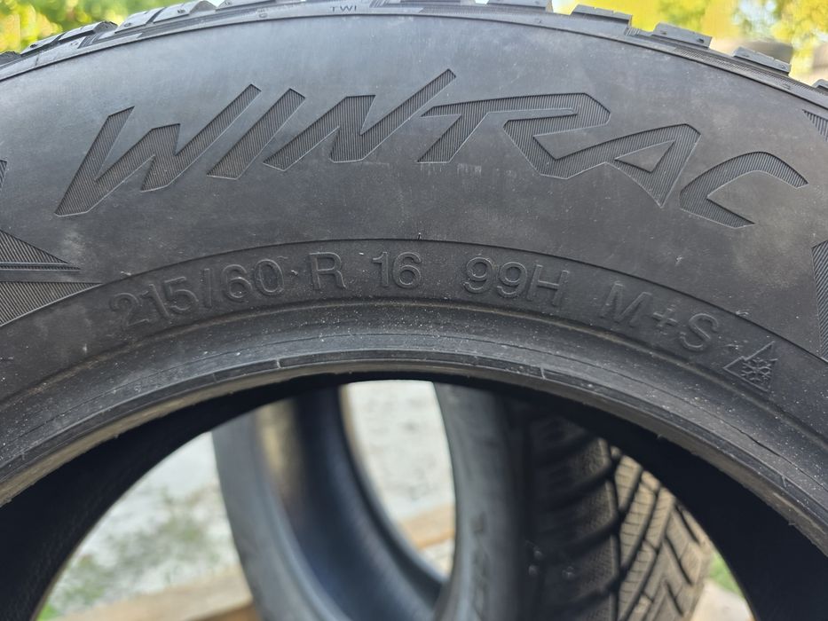Шини зимові 215/60r16 Vredestein пара 2021й рік