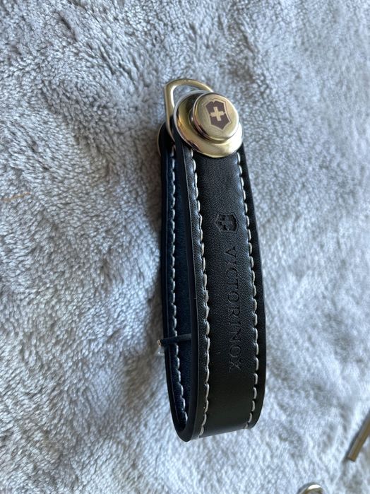 Ключница Victorinox. Футляр органайзер держатель для ключей. Новый