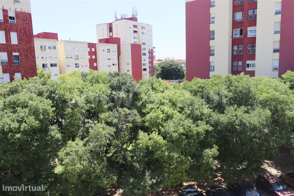 Apartamento T1; Corroios