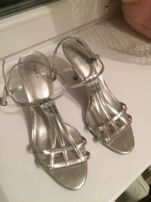 Серебрянные Босоножки