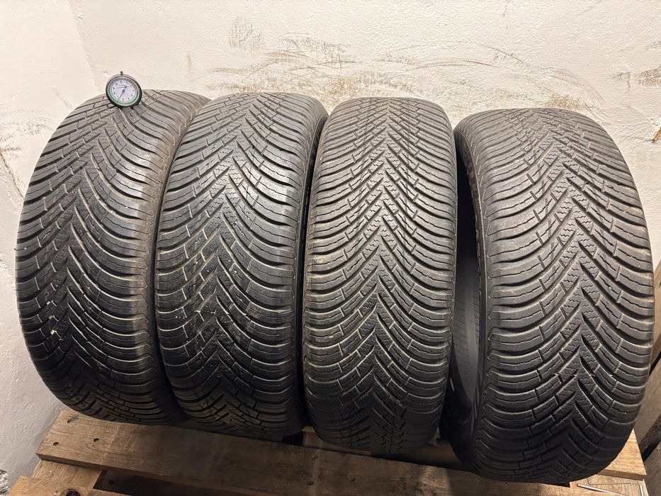 205/55/16 Vredestein 6,5 mm 2021r Para Komplet Opony wielosezonowe