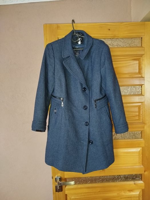 Демісезон курчочка,пальто