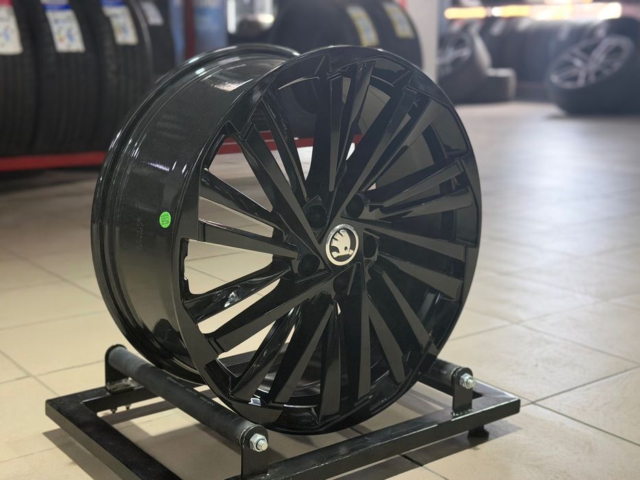 Диски REPLICA FB SK261 R19 5x112 Gloss Black (VW / Audi / Skoda / Seat)