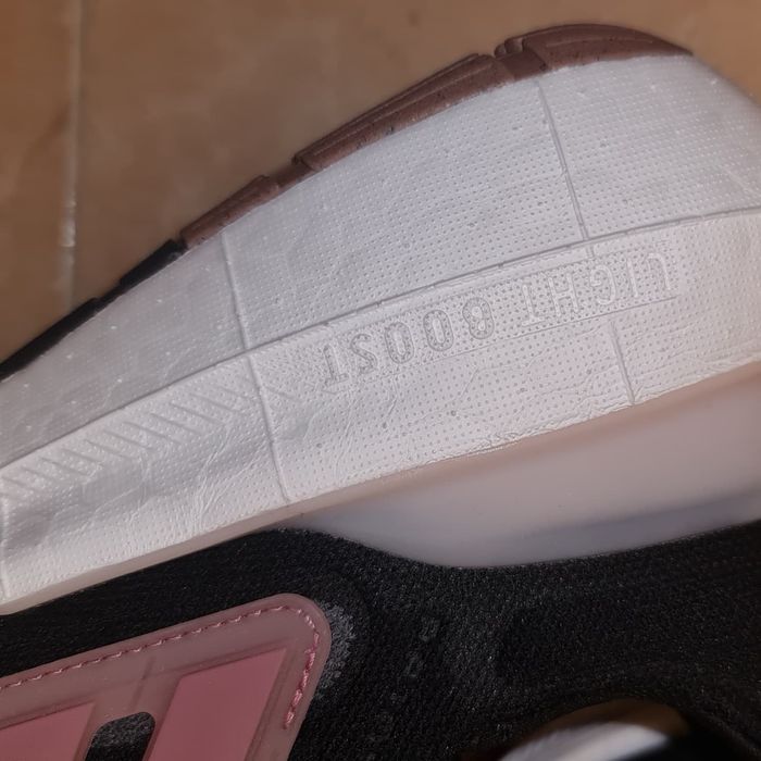 Ténis Adidas Ultraboost Light