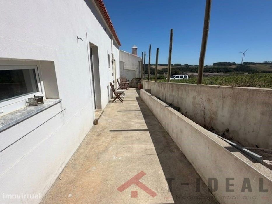 Moradia T3 Remodelada + T1 Independente no concelho da Lourinhã