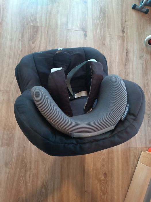 Fotelik samochodowy maxi Cosi Pearl familyfix family fix ISOfix