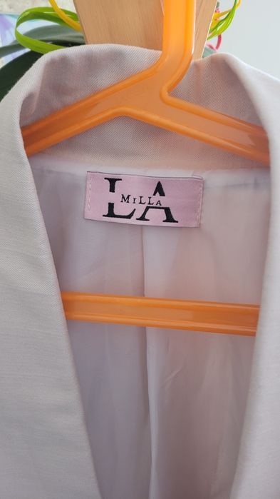 Piękna marynarka La Millou z różą