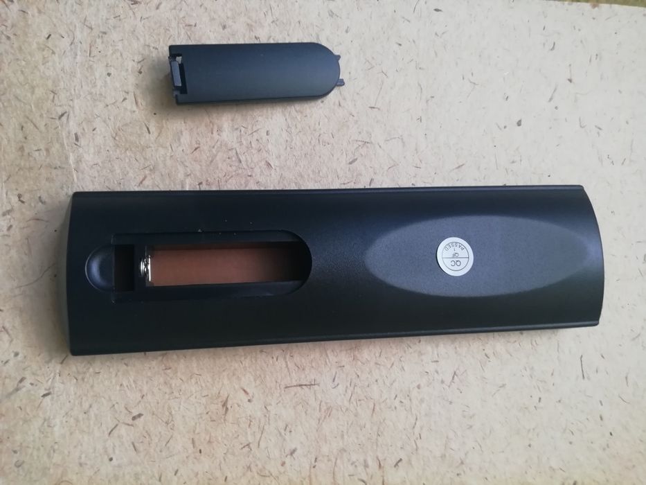 Пульт для DVB-T2 тюнера Strong SRT-8500 HD.
