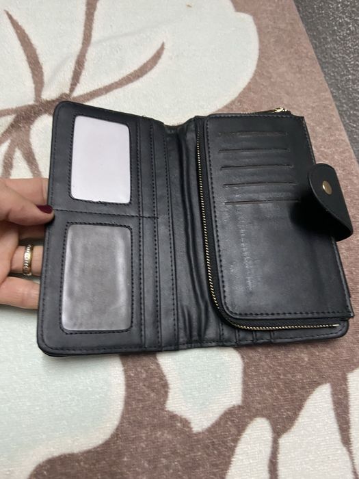 Carteira preta de senhora nova