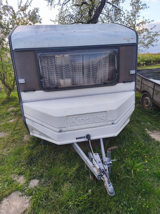 Przyczepa kempingowa KNAUS Azur 380