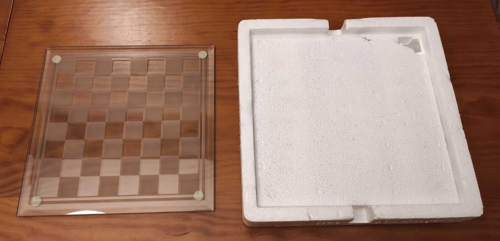 Jogo de Xadrez de Vidro (25 x 25 cm) [COM POUCO USO]