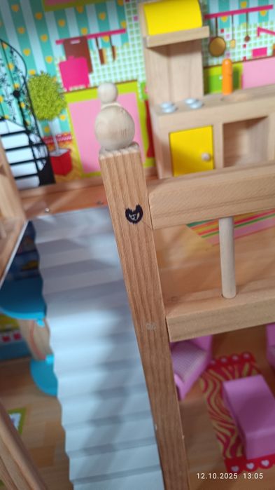 Domek dla Lalek Drewniany Duży Oświetlenie LED Mebelki 3 Poziomy