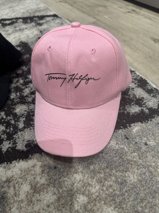 Czapka z daszkiem różowa nowa