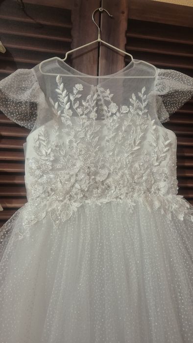 Біле плаття для дівчинки, 152-158 біла сукня на новий рік чи причастя