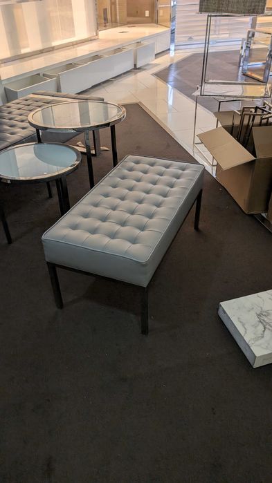 Banco / Pufe Design Clássico (Estilo Knoll) - Inox Polido - Imaculado (2 Unid. Disponíveis)