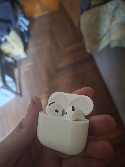 Наушники airpods 4