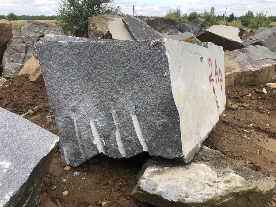 Блоки габро Буки