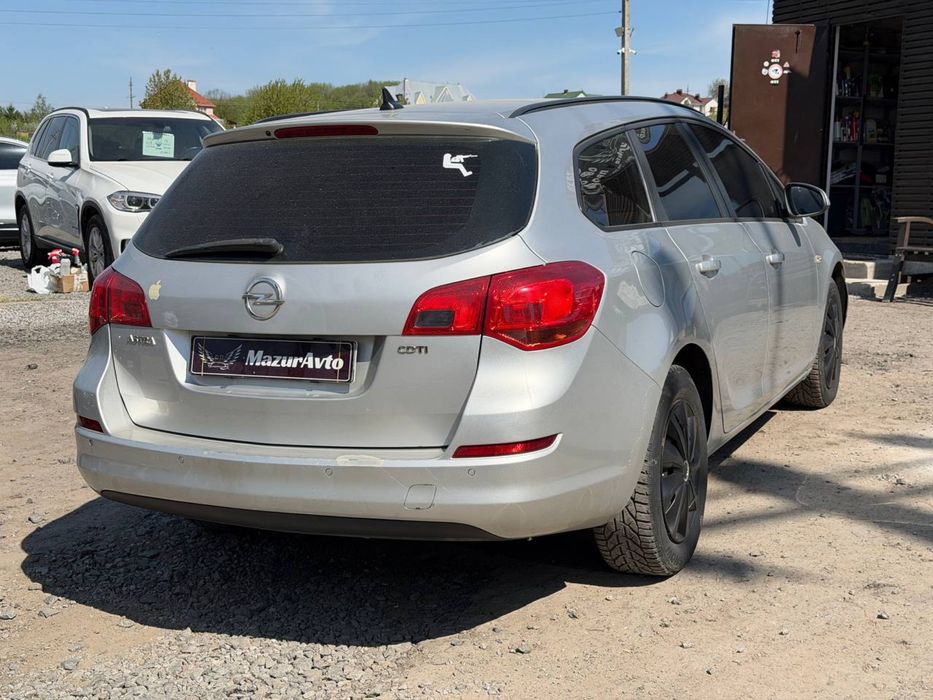 Opel Astra j 2010