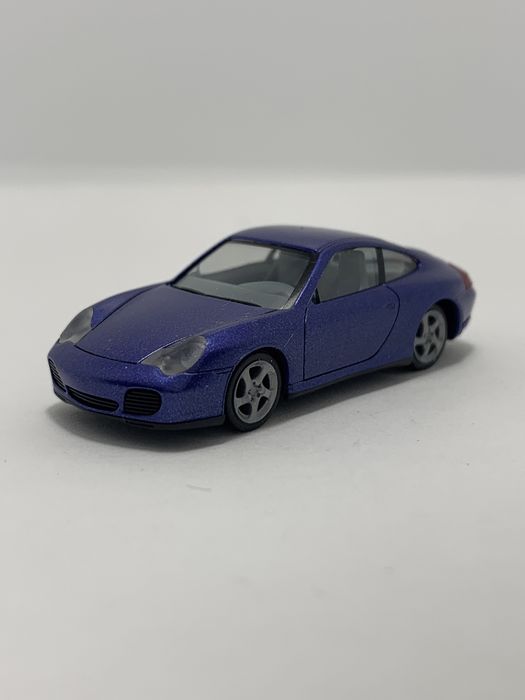 Porsche Carrera 4 da Herpa 1/87